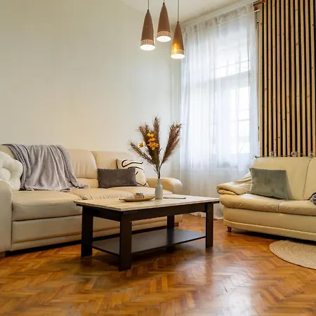 Designer - Views In The Heart Of Town * تيميشورا