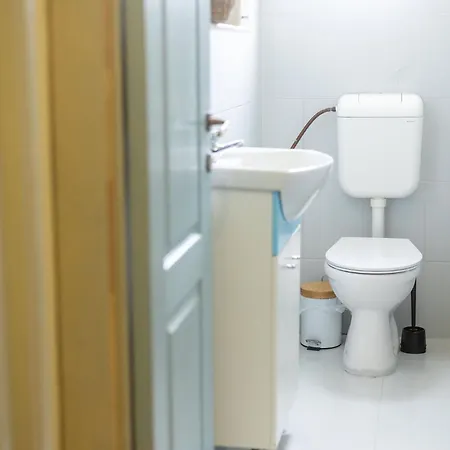 Designer - Views In The Heart Of Town تيميشورا