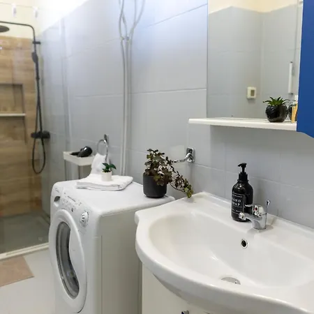 شقة Designer - Views In The Heart Of Town تيميشورا