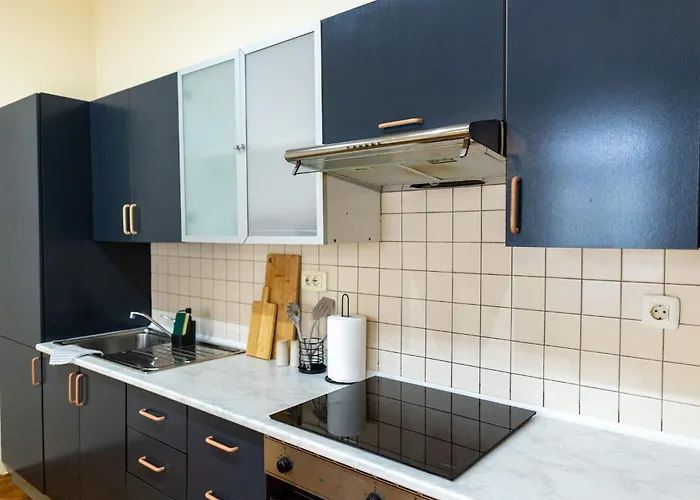 Designer With Views - Prime Location Apartment