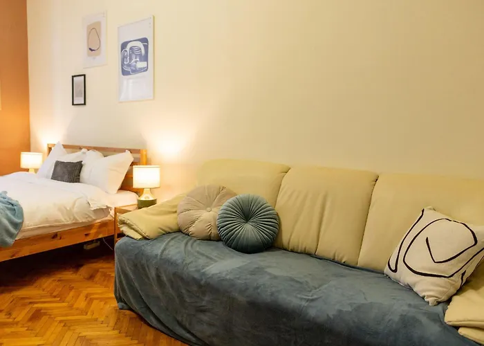 Designer With Views - Prime Location Apartment