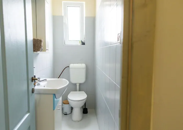 Apartment Designer With Views - Prime Location *