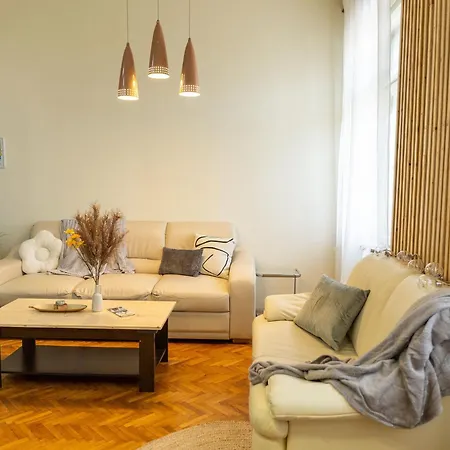 Designer - Views In The Heart Of Town Apartamento *