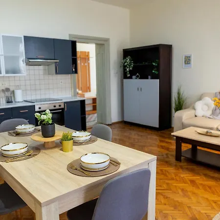 Apartamento Designer - Views In The Heart Of Town